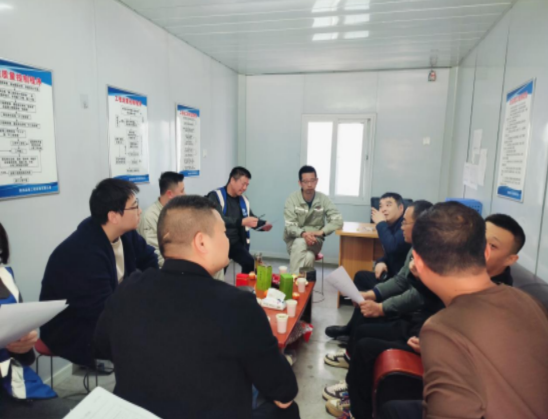 近日，由天地建设公司承建的大唐渭南热电新建检修宿舍楼项目顺利通过主体预验收，标志着该项目建设取得了重要阶段性成果。（刘鹏）.png