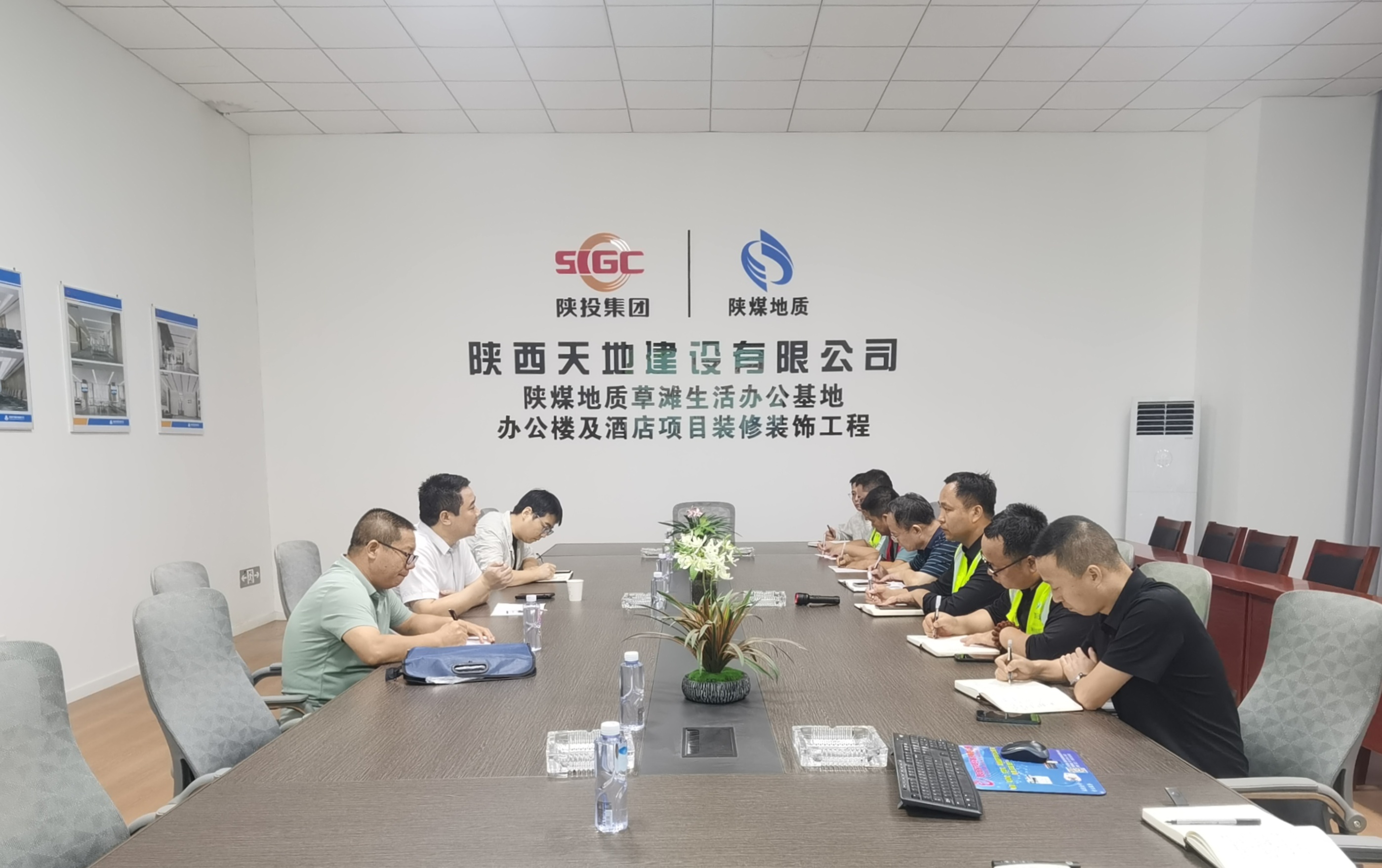 221758526901236083.jpeg 近日,天地建设公司对陕煤地质草滩生活办公基地项目开展专项检查。(白一凯).jpg