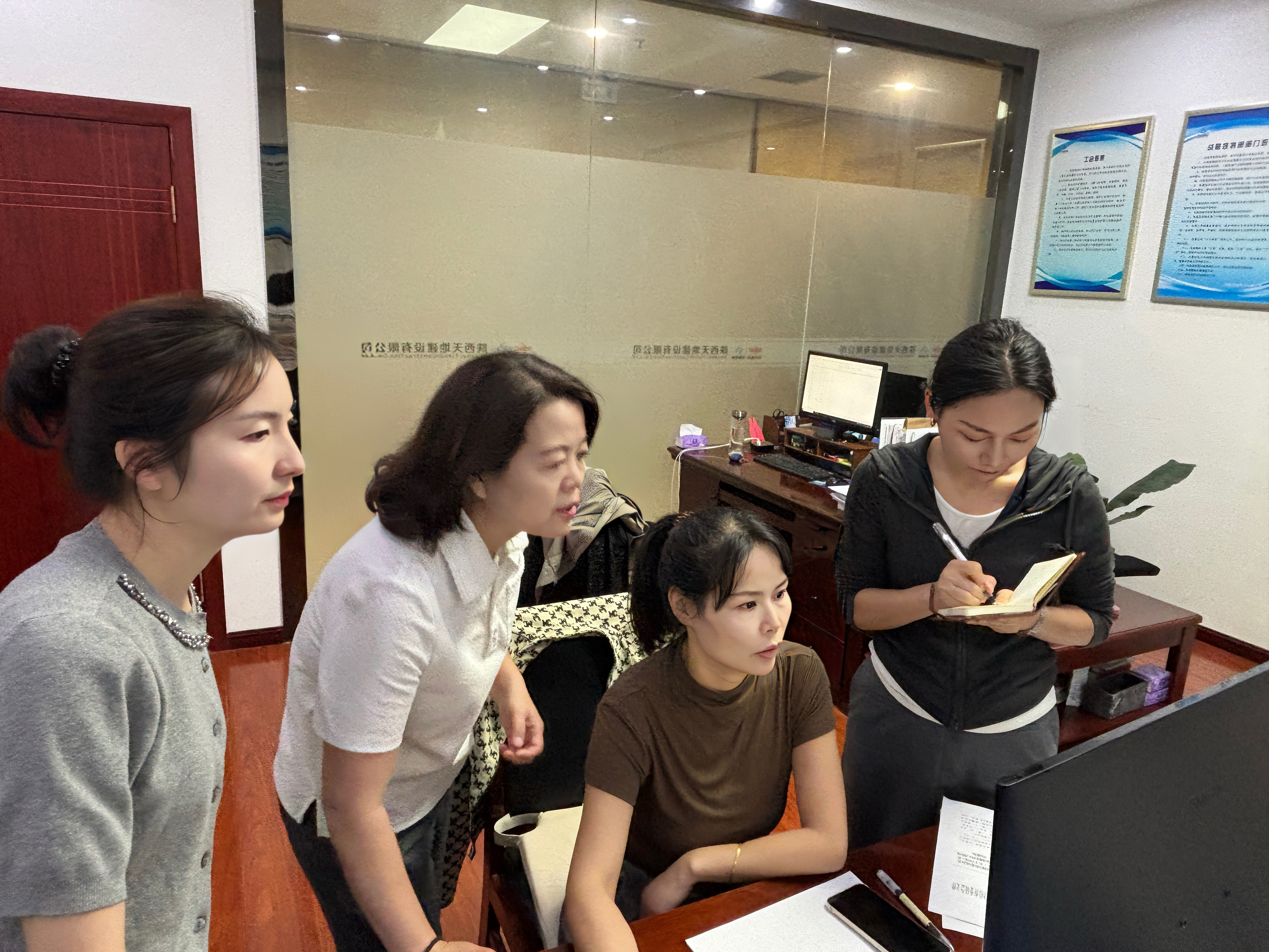 221758527220755178.jpeg 9月17日,纪检组织开展“三重一大”事项决策制度执行与招投标领域突出问题两项专项监督,.jpg